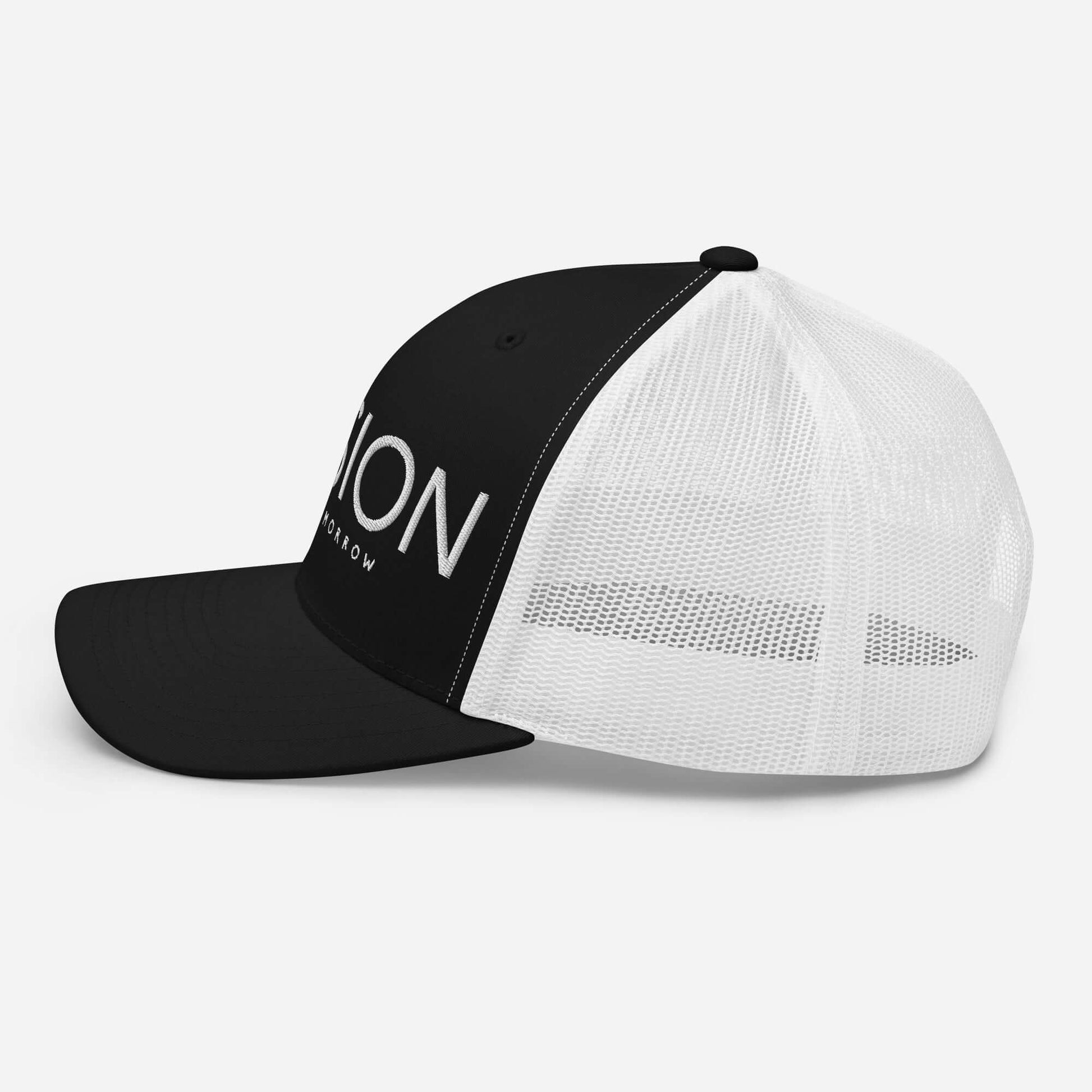 4 Vision Classic Mesh Trucker Cap – Six-Panel Adjustable Hat in black and white with a mesh back and curved visor.